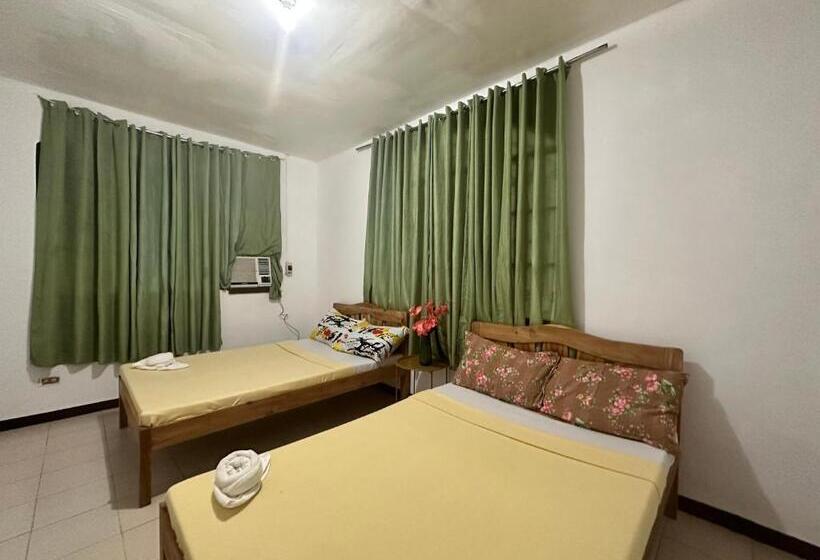 اتاق استاندارد چهارنفره با سرویس بهداشتی مشترک, Amancio S Balai   Near The Airport, City Center!