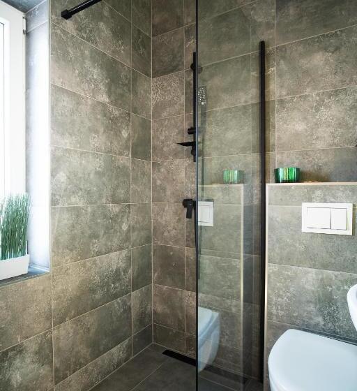 デラックスルーム, Diament Ruda śląska