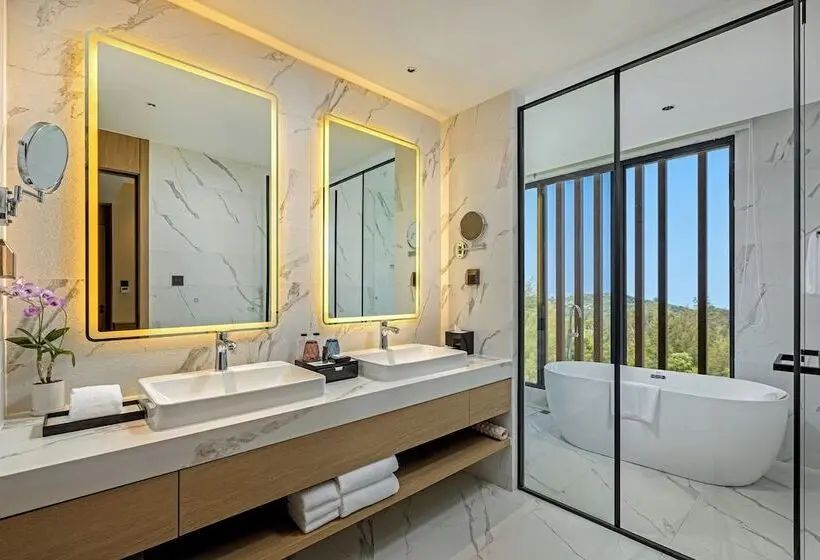スイート, Laya Resort Phuket Island