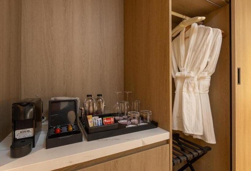 小型豪华套房, Laya Resort Phuket Island