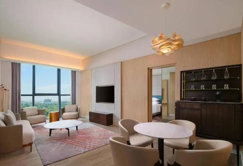 Junior Suite King Bed