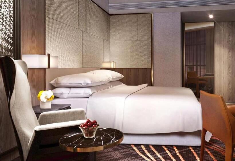 주니어 스위트 킹사이즈 침대, Sheraton Kuching