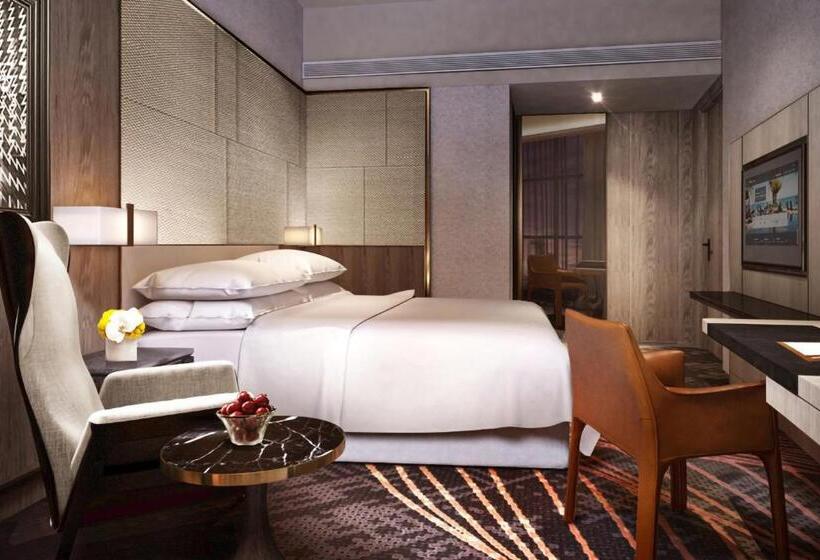 주니어 스위트 킹사이즈 침대, Sheraton Kuching