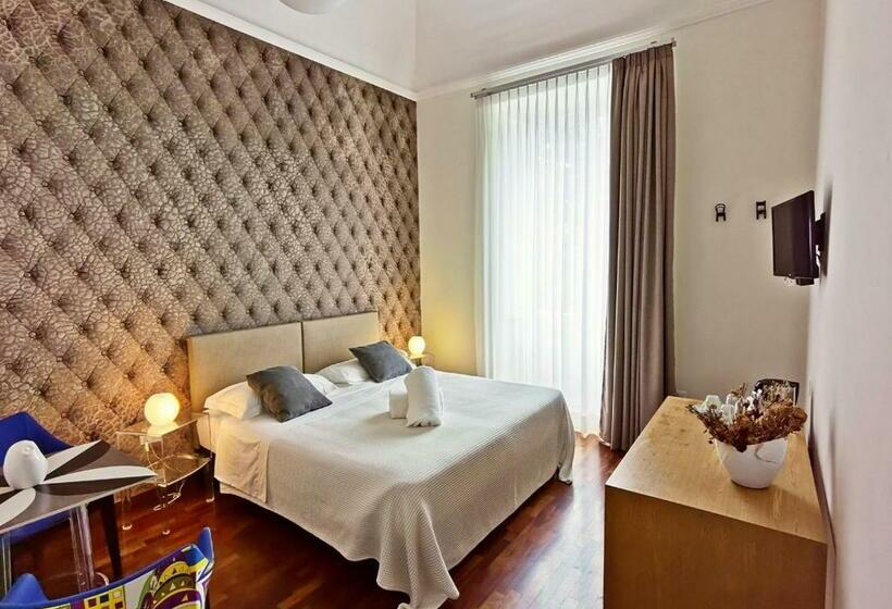 اتاق سوپریور, Artistic Charming House