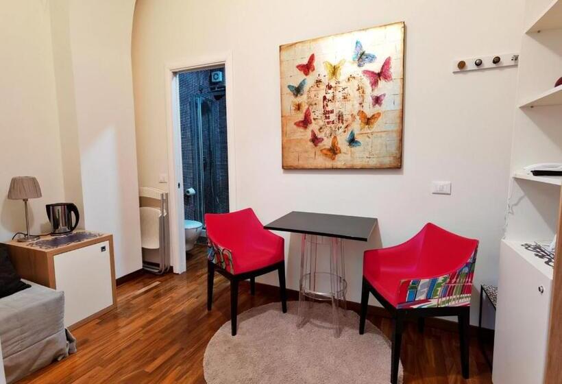 اتاق لوکس, Artistic Charming House