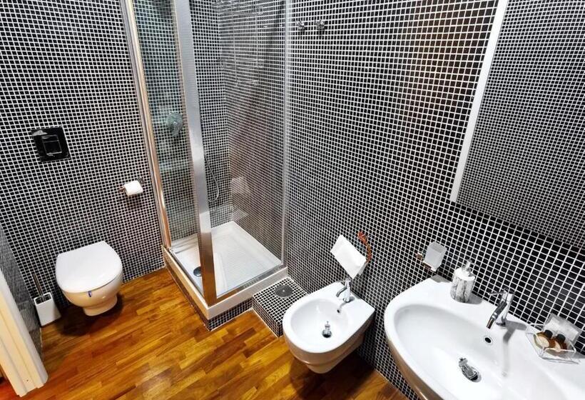 اتاق لوکس, Artistic Charming House