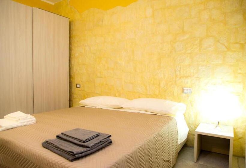 اتاق استاندارد یک نفره, Le Stanze Del Centro