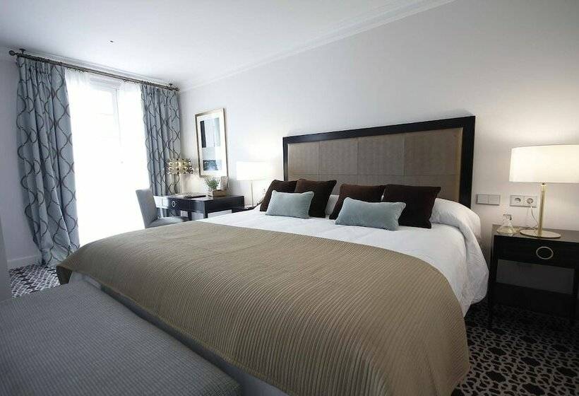 سوییت جونیور, Palm Camayenne