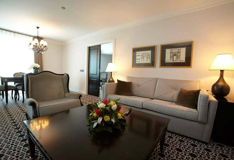 سوئیت پرزیدنت, Palm Camayenne