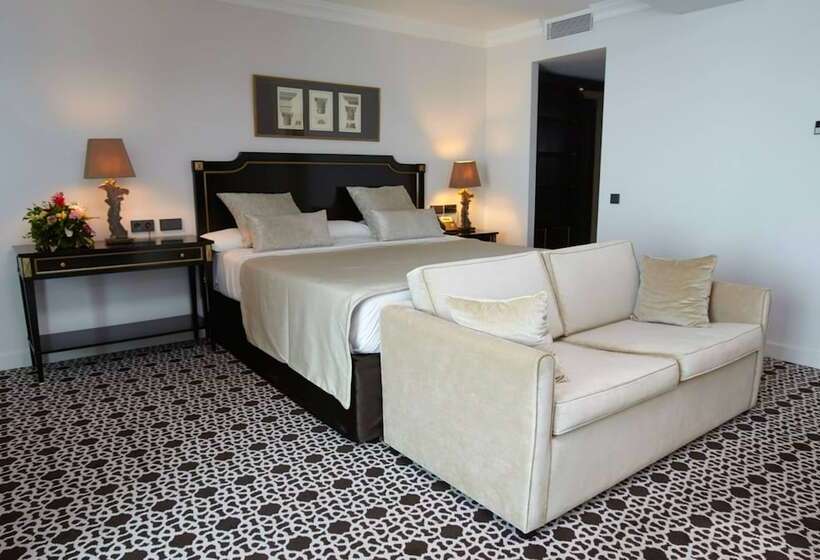 سوئیت پرزیدنت, Palm Camayenne