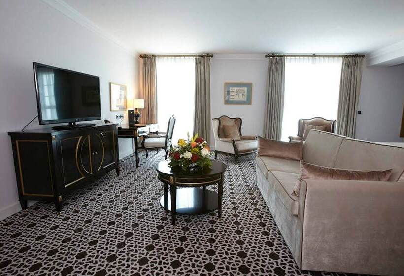 سوئیت پرزیدنت, Palm Camayenne