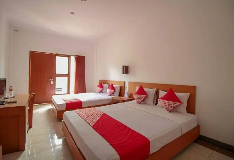 Deluxe Zimmer, Reddoorz Plus At Hotel Sofia Pangandaran