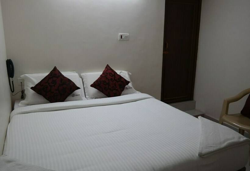 Standard Room, Sakthi Guest House