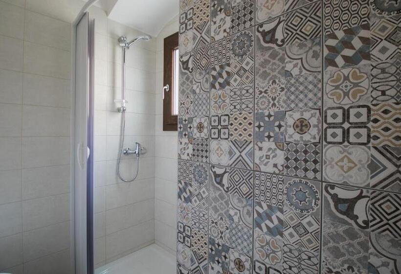 디럭스 4인 룸, Beatitudinem