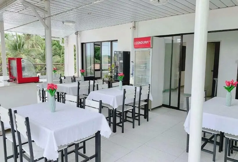 Standard-huone, Luna Oslob Travellers Inn