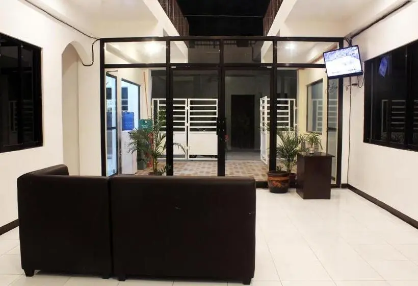 Standard-huone Jaettu Kylpyhuone, Luna Oslob Travellers Inn