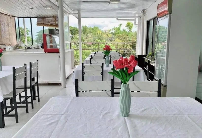 Standard Kolmen Hengen Huone, Luna Oslob Travellers Inn