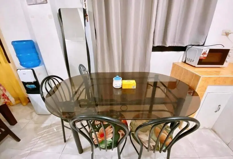 Standard-huone Parveke, Luna Oslob Travellers Inn