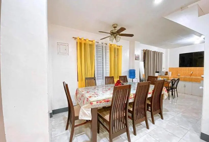 Standard-huone Parveke, Luna Oslob Travellers Inn