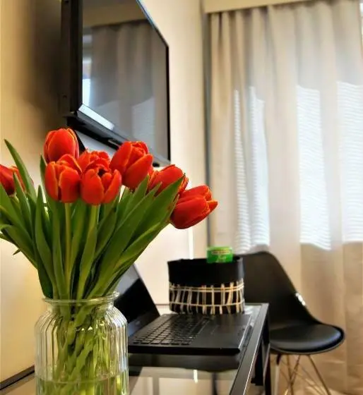 Standard-huone Jaettu Kylpyhuone, The Rooms Airport   20rooms