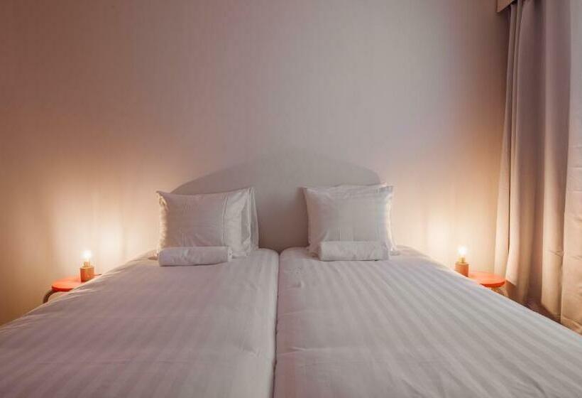 Номер Стандарт Совместная Ванная, The Rooms Airport   20rooms