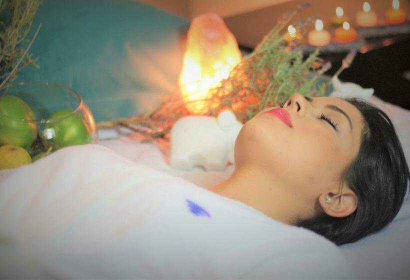 اتاق لوکس یک تخته, Kitek Hotel Boutique