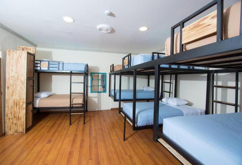 Кровать в Общей Комнате, Hommam