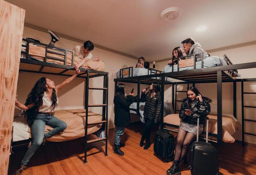 מיטה בחדר משותף, Hommam