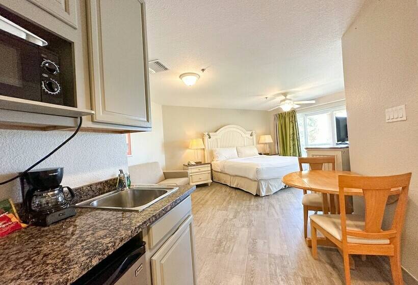 استودیوی استاندارد با تخت دو نفره بزرگ, The Grand Caymanian Resort