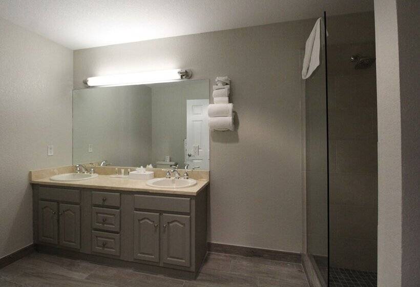 استودیوی استاندارد با تخت دو نفره بزرگ, The Grand Caymanian Resort