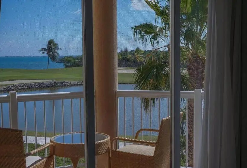 استودیوی استاندارد با تخت دو نفره بزرگ, The Grand Caymanian Resort