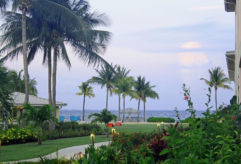سوئیت با تخت بزرگ, The Grand Caymanian Resort