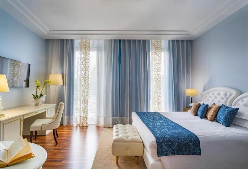 اتاق بزرگ با دسترسی به اسپا, Grand Hotel Salsomaggiore