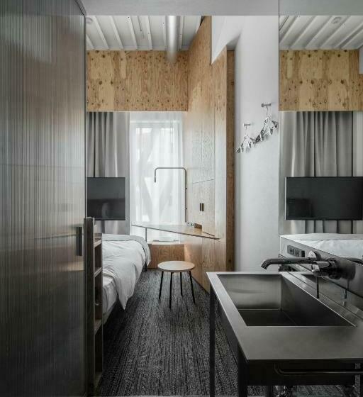 חדר אקונומי, One@tokyo