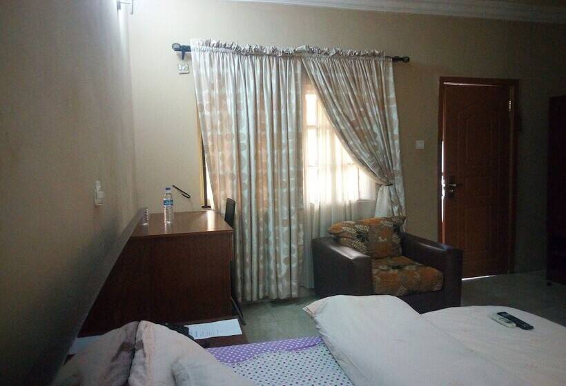 اتاق لوکس, Orchard