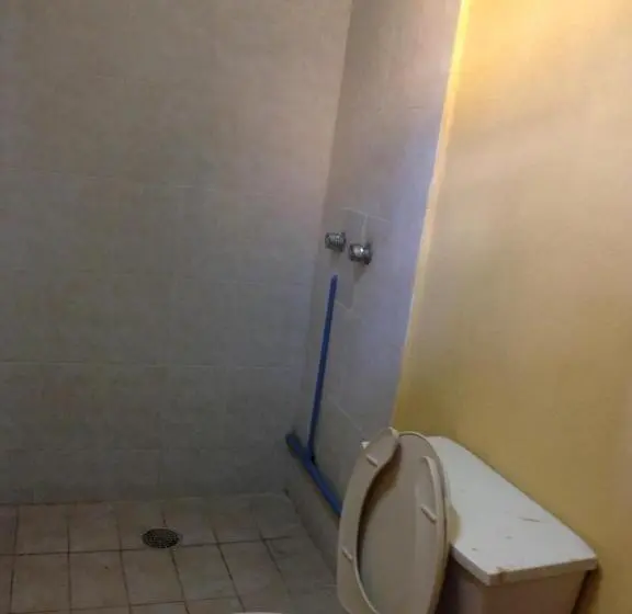 スタンダード４人部屋, Pension California