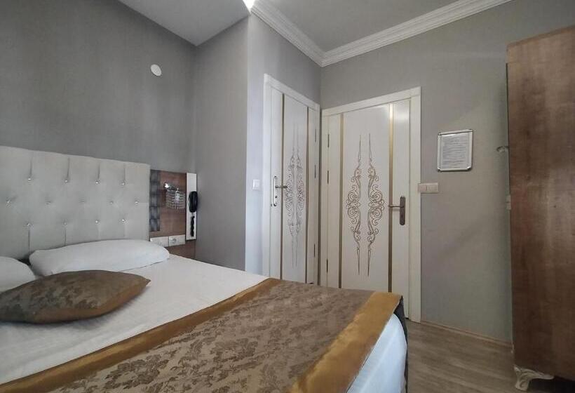 اتاق اکونومی, Sehri̇ Zade Yalisi