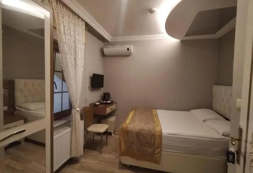 اتاق اکونومی, Sehri̇ Zade Yalisi