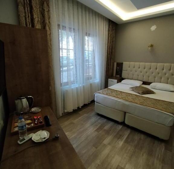 اتاق استاندارد, Sehri̇ Zade Yalisi