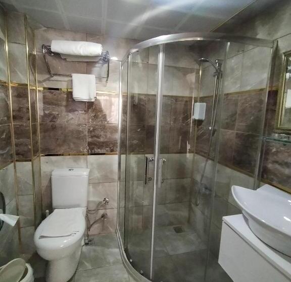 اتاق لوکس, Sehri̇ Zade Yalisi