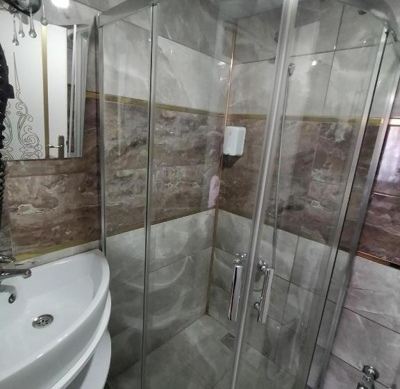 اتاق لوکس, Sehri̇ Zade Yalisi