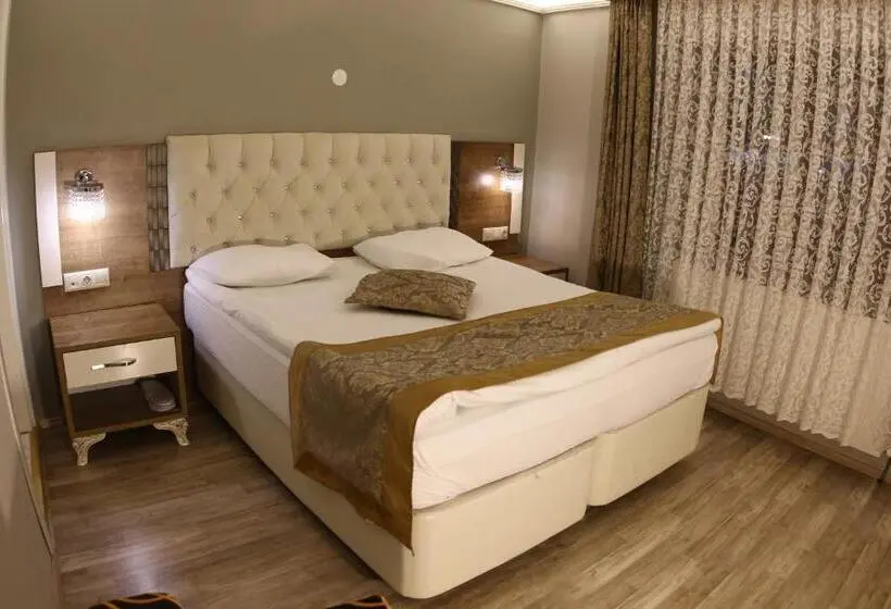 اتاق لوکس, Sehri̇ Zade Yalisi