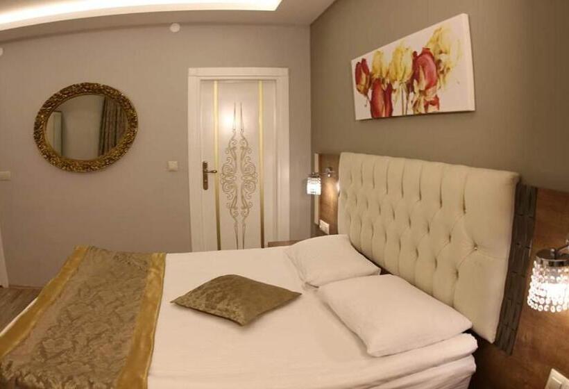 اتاق لوکس با بالکن, Sehri̇ Zade Yalisi