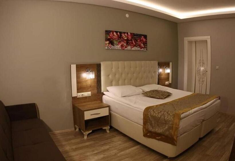 اتاق استاندارد سه تخته با بالکن, Sehri̇ Zade Yalisi