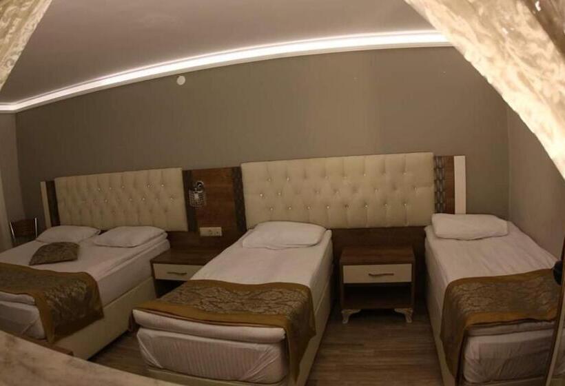 اتاق خانوادگی, Sehri̇ Zade Yalisi