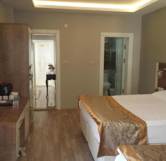 اتاق خانوادگی, Sehri̇ Zade Yalisi