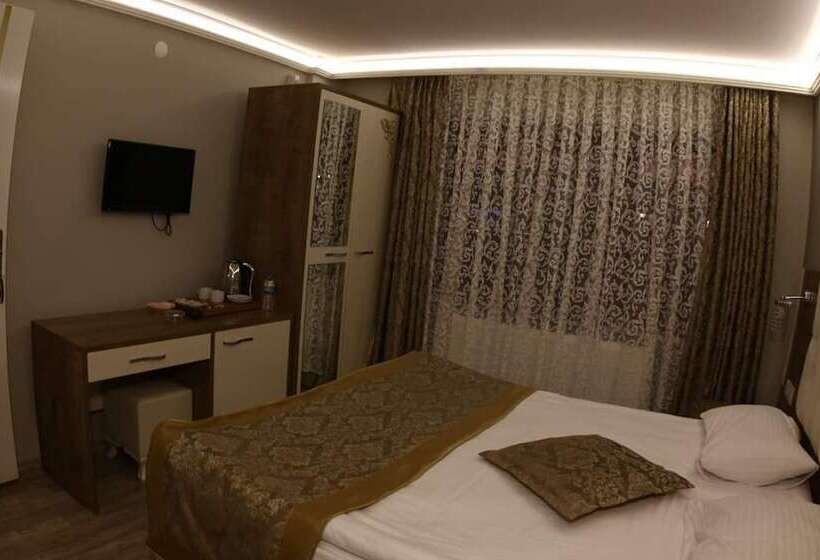 اتاق لوکس, Sehri̇ Zade Yalisi