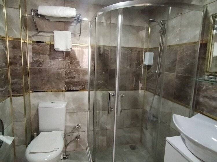 اتاق لوکس, Sehri̇ Zade Yalisi