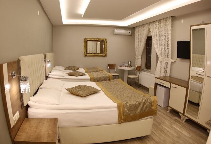 اتاق خانوادگی, Sehri̇ Zade Yalisi