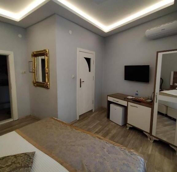 اتاق استاندارد, Sehri̇ Zade Yalisi